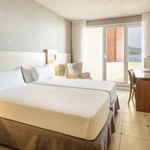 Side sea view room Hotel ILUNION Fuengirola